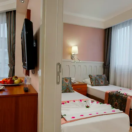 Crown Serenity Ultra 5* Sidé