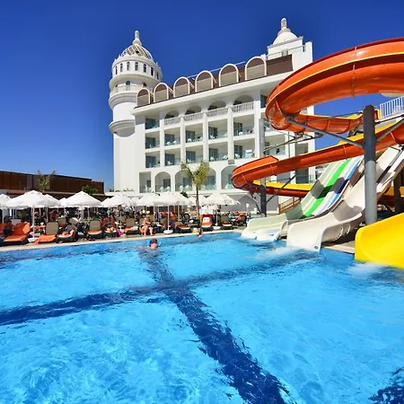 Crown Serenity Ultra Hotel