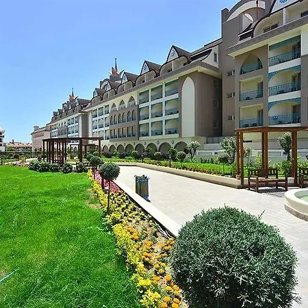 Crown Serenity Ultra Hotel
